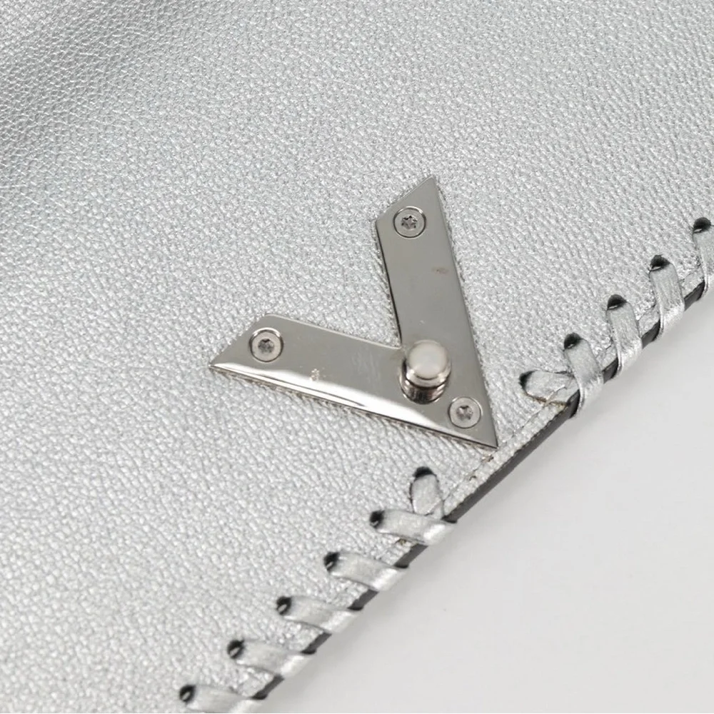 Louis Vuitton Cuir Plume Ecume Very Chain Bag Argent silver 3 way bag